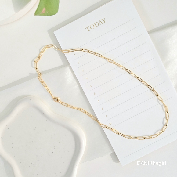 NEW Classic Gold Paperclip Link Chain Necklace - Picture 8 of 8